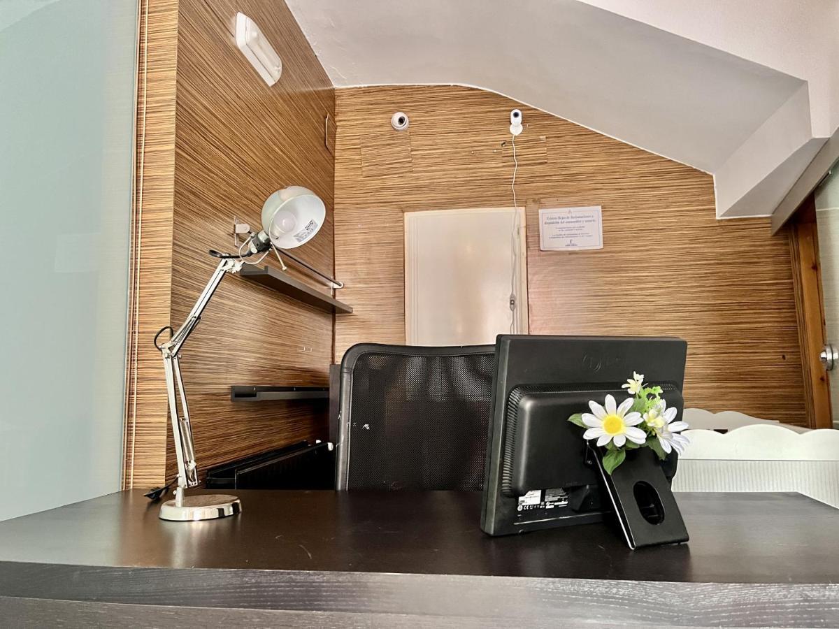 Hostal Nomadas By Gloove Villalba de la Sierra Zewnętrze zdjęcie