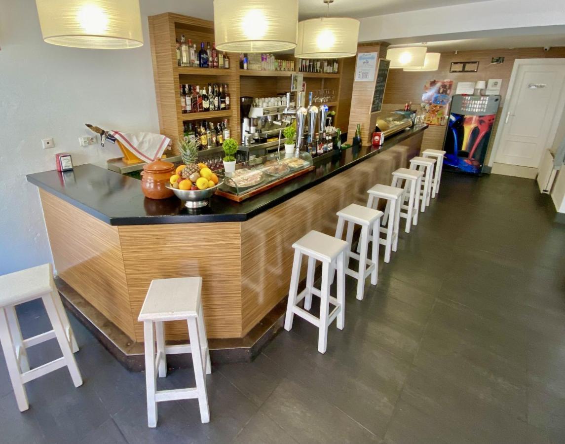 Hostal Nomadas By Gloove Villalba de la Sierra Zewnętrze zdjęcie