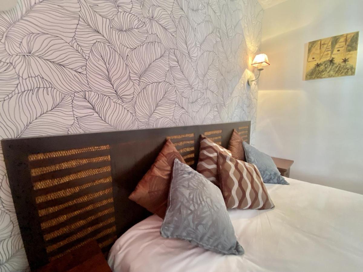 Hostal Nomadas By Gloove Villalba de la Sierra Zewnętrze zdjęcie