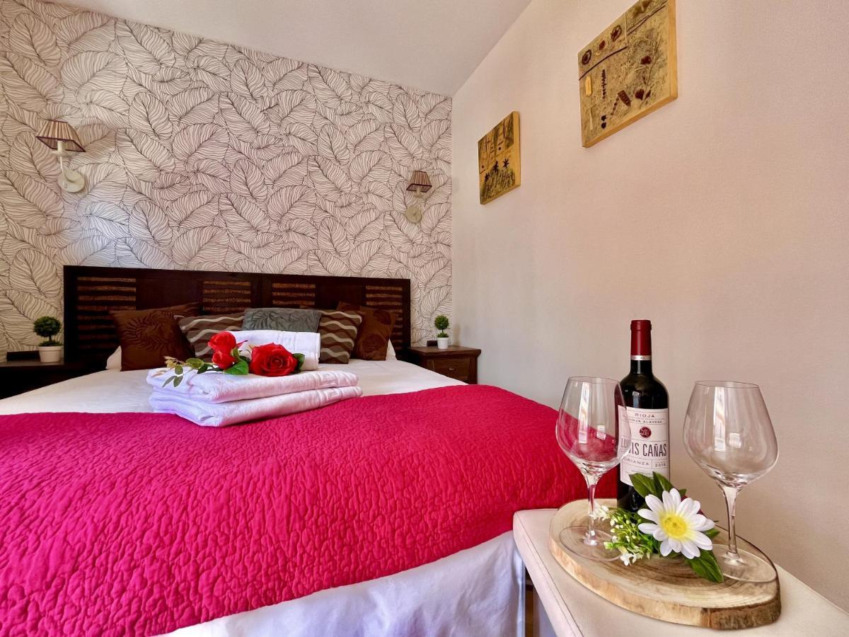 Hostal Nomadas By Gloove Villalba de la Sierra Zewnętrze zdjęcie