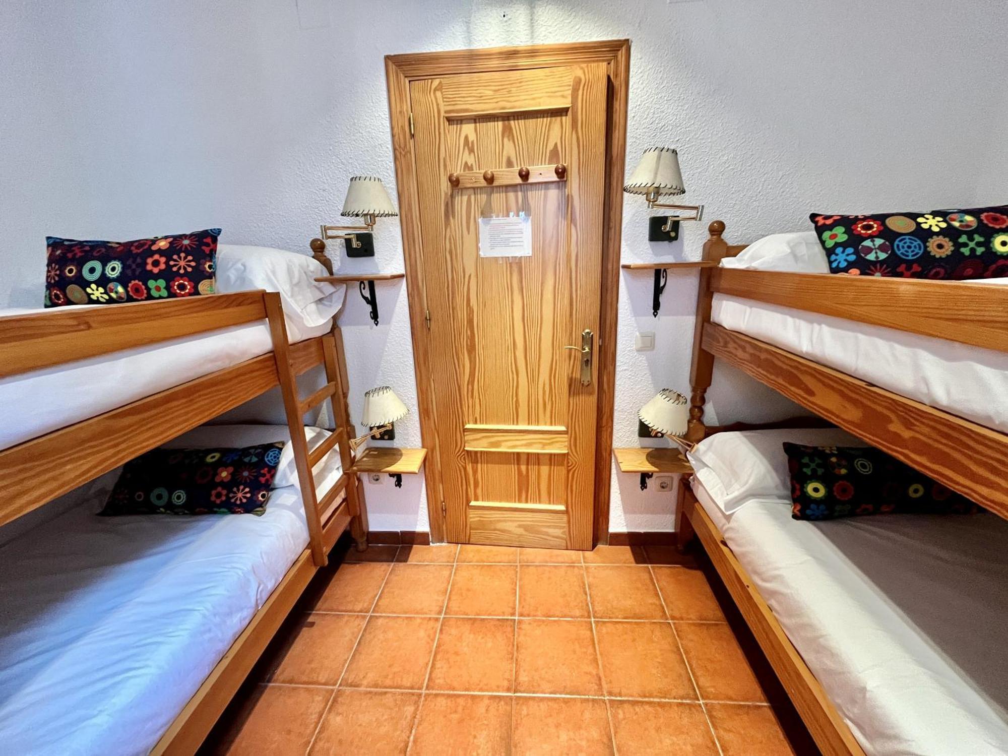 Hostal Nomadas By Gloove Villalba de la Sierra Zewnętrze zdjęcie